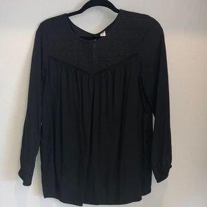 Black 3/4 sleeve blouse